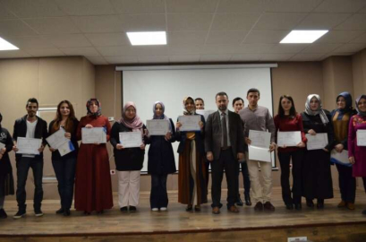 Ücretli Öğretmenler Sertifika Aldılar