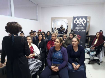 Roman Bayanlara Aile İç İletişim Anlatıldı