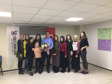 Kız Öğrencilere İlk Yardım Eğitimi