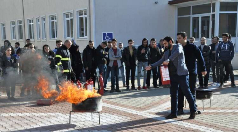 Üniversitede Yangın Tatbikatı Düzenlendi