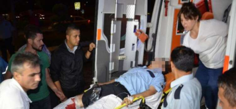 Kavgayı Ayırmaya Çalışan Polis Yüzünden Vuruldu