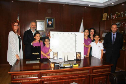 Çiftlikköy’de Atık Pil Toplama Şampiyonlarına Ödül