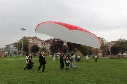 Kız Çocukları Mutluluktan Havalara Uçtu