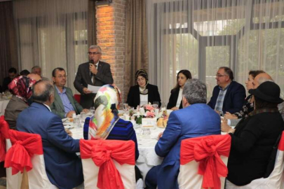 Muhtarlar Yemekte Buluştu