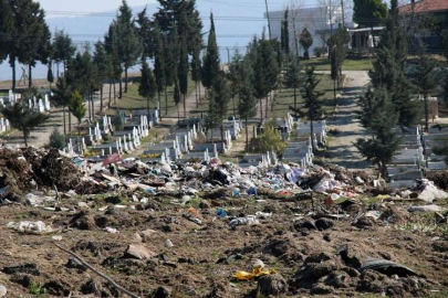 “Ölüye Saygısı Olmayanın Diriye Saygısı Olmaz”