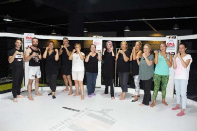 Kadınlar Dövüş Sanatları Öğrenecek