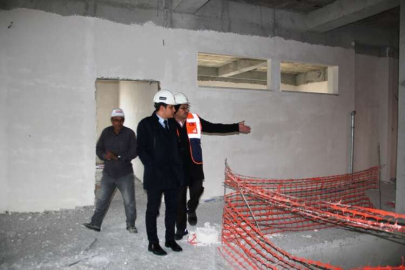 Yılmaz Bina İnşaatlarını Denetledi