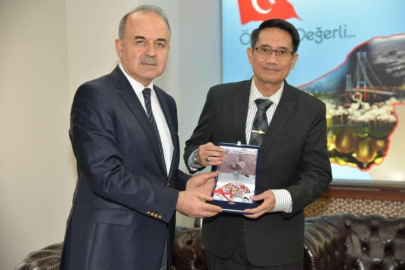 Vali Erol Endonezya Başkonsolosunu Kabul Etti