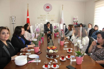 Yılmaz’dan Bayan Personellere Orkide