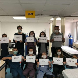 Sağlıkçılardan, “Evde Kal” Mesajı