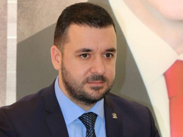 “Zaruri Olmadıkça Evden Çıkmayın”