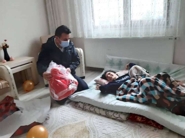 Kaçar’dan Engelli Buse’ye Doğum Günü Sürprizi