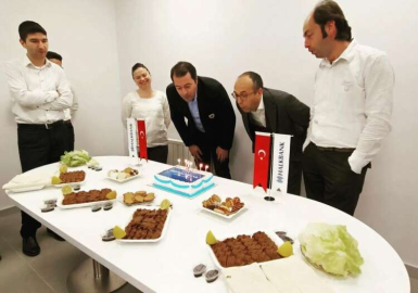 Halk Bankası Mimoza Şubesi 1 Yaşında