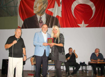 Afet Gönüllülerinden Sanat Gecesi