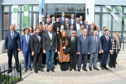 Vali Erol’dan Muhtarlara Yemek