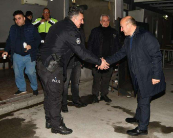Yılbaşı Gecesi Yalnız Değillerdi