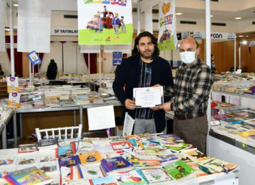 Altınova Kitap Fuarı Kapandı