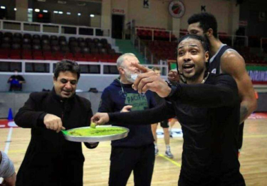 Osmanlı Baklavalarından Semt77 Yalovaspor’a Baklava