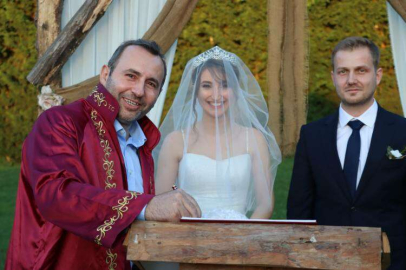 1043 Çiftin Nikahı Kıyıldı