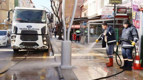 Cadde, Sokak Ve Kaldırımlar Tazyikli Sularla Yıkandı