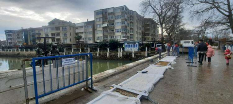 Gazipaşa Caddesi Üzerinde Köprünün Korkulukları Yenileniyor