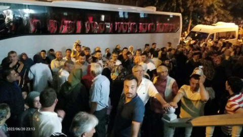 İlk Hacı Kafilesi Dualarla Yolcu Edildi