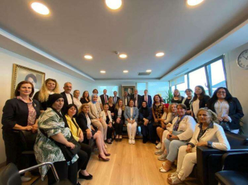 İyi Partili Kadınlar Ankara’ya Çıkarma Yaptılar