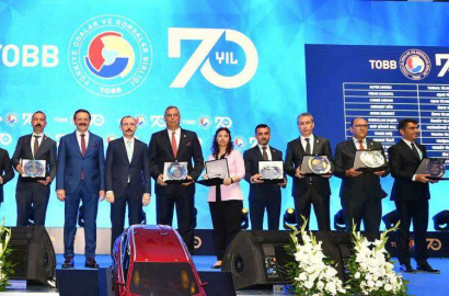 TOBB’tan Taner Eriş’e Hizmet Şeref Belgesi