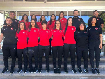 U17 Kadın Milli Takımında Termal’den 3 Kadın Güreşçi Yer Aldı