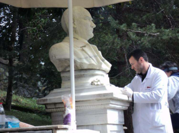 Atatürk’ün Yaşarken Yaptırdığı Tek Büst Termal’de