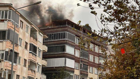 Esenköy’de Çatı Yangını Paniğe Yol Açtı