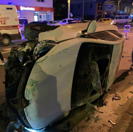 Altınova’da Trafik Kazası: 4 Yaralı
