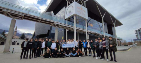 Öğrenciler Hem Gezdiler Hem Öğrendiler