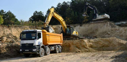 Altınova’da Eğitim Kalitesi Yeni Yatırımlarla Artıyor
