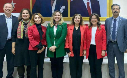 Kadın Kolları Başkanları Öğrencilerle Buluştu