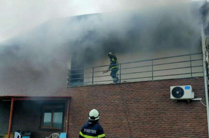 Yatakhane Alevlere Teslim Oldu