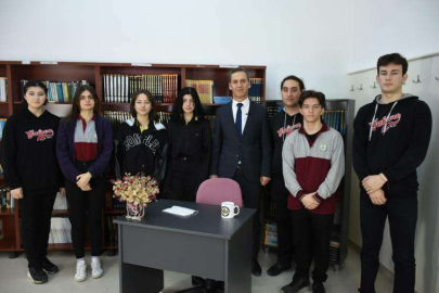 Dede, Geleceğin Radyo Ve Televizyoncuları İle Buluştu