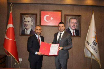 Bağatar Adaylık Dilekçesini Güçlü’ye Teslim Etti