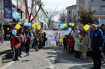 Down Sendromlu Çocuklar Farkındalık İçin Yürüdü