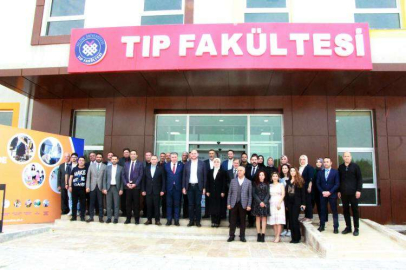 Tıp Fakültesi Morfoloji Binası Öğrencileri Beklemeye Başladı