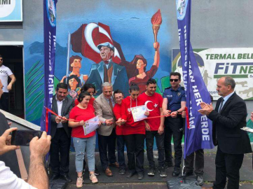 Başkan Acar Özel Bireylerin Özel Sergisine Katıldı