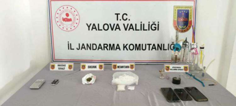 Jandarmadan Uyuşturucu Ve Kaçak Şarap Operasyonu