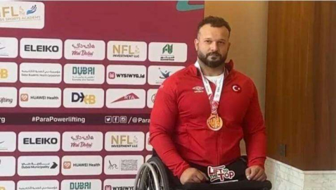 Uğur Yumuk, Dünya 3.Sü Oldu