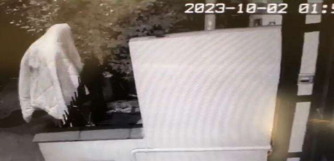 Üstüne Çarşaf Geçirip Bisiklet Çaldı