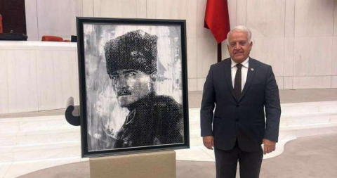 Becan’dan Öğretmenlere Bir Maaş İkramiye Teklifi