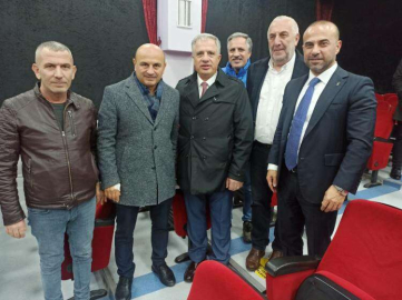 Ak Parti'de Temayül Yoklaması Yapıldı