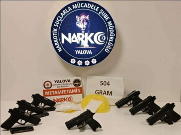 Ruhsatsız Silah Ve Uyuşturucu Ele Geçirildi