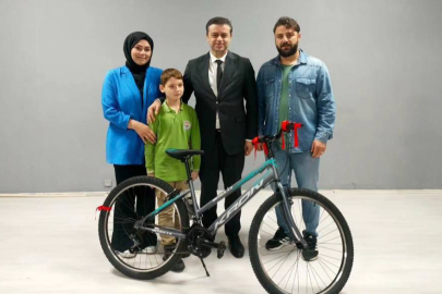 Rekortmen Öğrenciler Ödüllendirildi