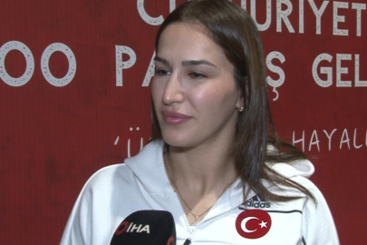 Buse Tosun Çavuşoğlu, Yılın En İyi Çıkış Yapan Kadın Güreşçisi Seçildi