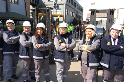 Tersanelerin "Yükünü" Kadın Forklift Operatörleri Kaldırıyor